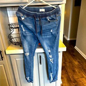 Women’s bamboo ripped jeans